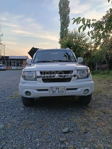 Mitsubishi Pajero io 2000, 219,156 km - 2.0 л - Zaqatala