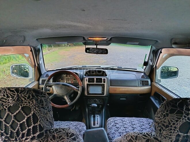 Mitsubishi Pajero io 2000, 219,156 km - 2.0 л - Zaqatala