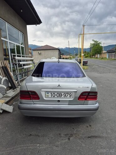 Mercedes E 240 1998, 500,000 km - 2.4 l - Zaqatala