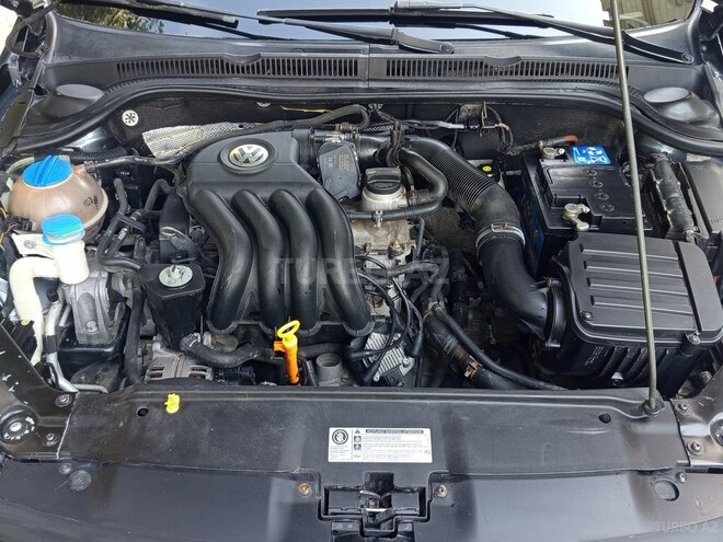 Volkswagen Jetta 2014, 136,200 km - 2.0 l - Bakı