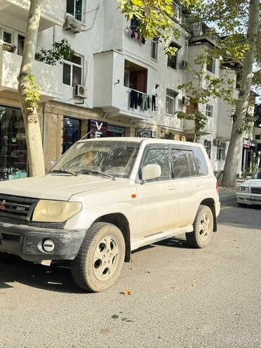 Mitsubishi Pajero io 2000, 280,000 km - 1.8 l - Mingəçevir
