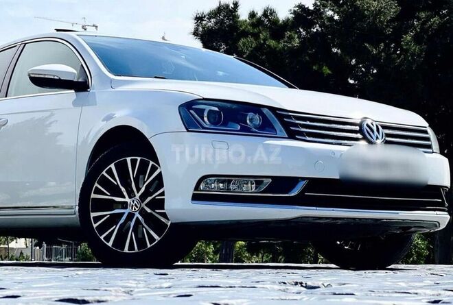 Volkswagen Passat 2013, 241,323 km - 1.8 л - Bakı