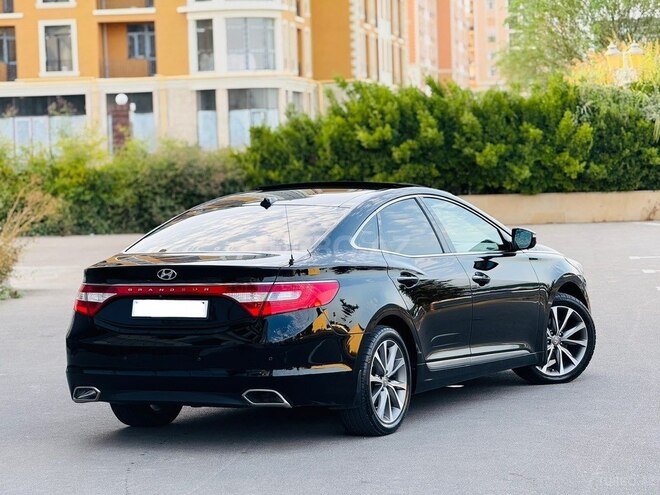 Hyundai Grandeur 2016, 200,000 km - 2.4 l - Qazax