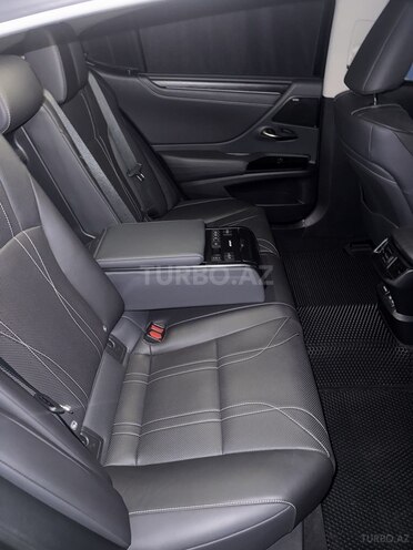 Lexus ES 250 2022, 32,500 km - 2.5 л - Bakı