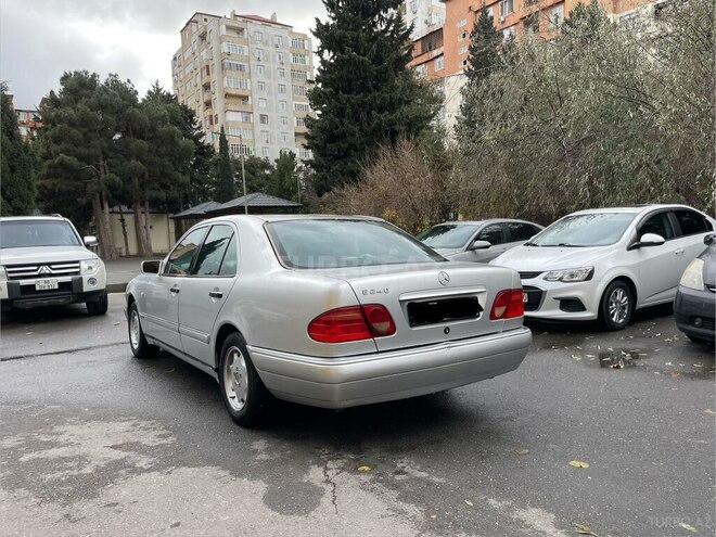 Mercedes E 240 1997, 330,000 km - 2.4 l - Bakı