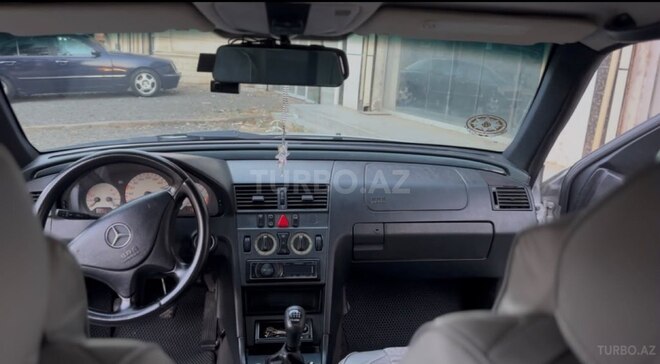 Mercedes C 180 2000, 495,000 km - 1.8 л - Lənkəran