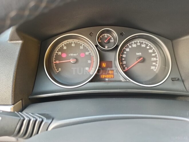 Opel Astra 2010, 135,000 km - 1.6 l - Bakı