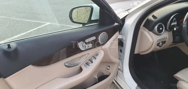 Mercedes C 300 2017, 175,000 km - 2.0 l - Bakı