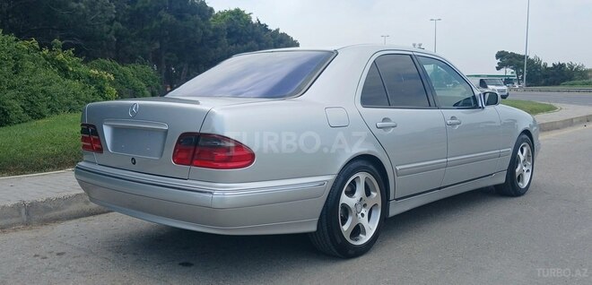 Mercedes E 220 1999, 357,000 km - 2.2 л - Bakı