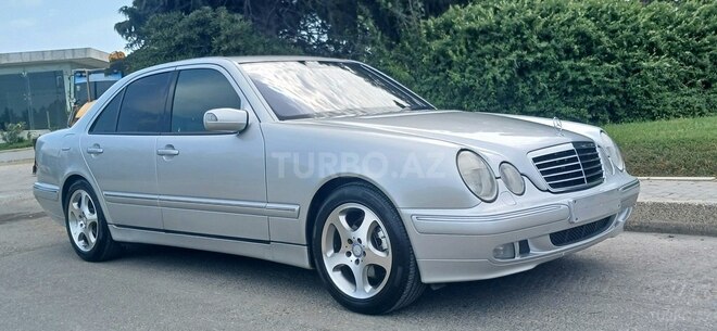 Mercedes E 220 1999, 357,000 km - 2.2 л - Bakı