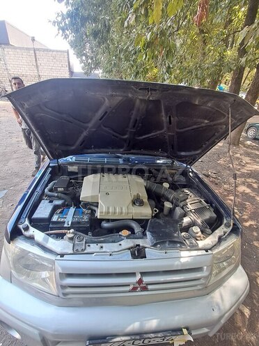 Mitsubishi Pajero io 1999, 583,178 km - 1.8 l - Masallı