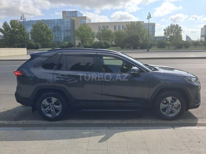Toyota RAV4 2023, 29,500 km - 2.5 л - Bakı