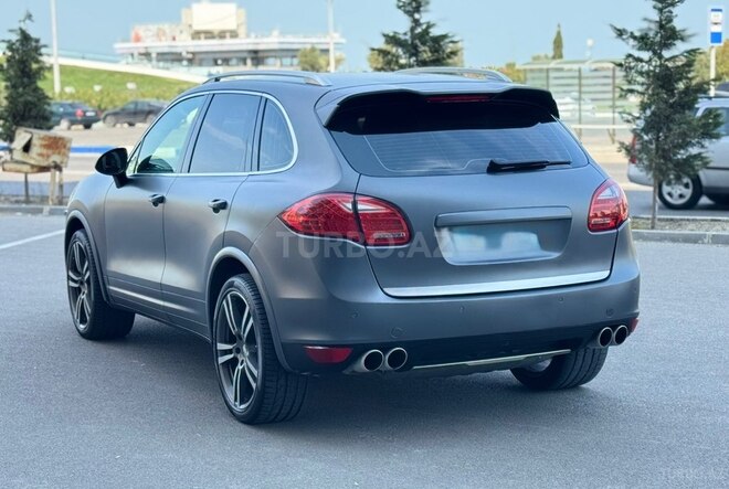Porsche Cayenne Turbo S 2011, 176,000 km - 4.8 л - Sumqayıt