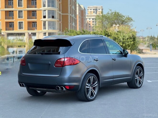 Porsche Cayenne Turbo S 2011, 176,000 km - 4.8 л - Sumqayıt
