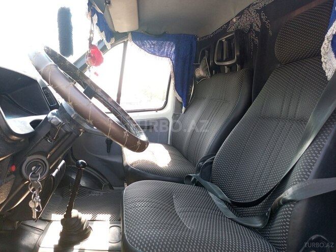 GAZ  1998, 440,000 km - 3.2 l - Saatlı