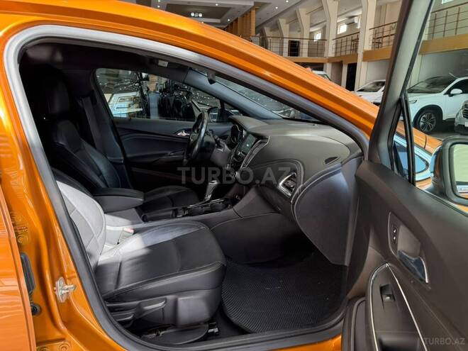 Chevrolet Cruze 2017, 135,908 km - 1.4 л - Sumqayıt