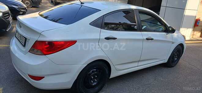 Hyundai Accent 2013, 373,000 km - 1.4 l - Bakı
