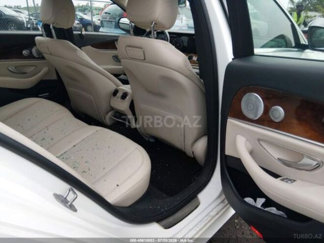 Mercedes E 300 4MATIC 2018, 186,555 km - 2.0 л - Bakı