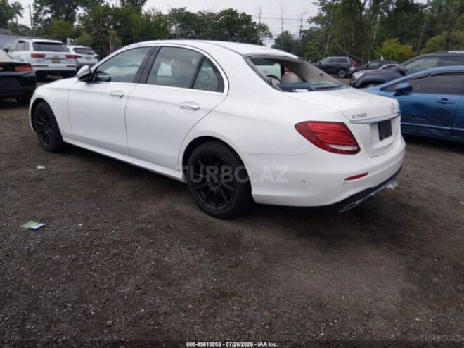 Mercedes E 300 4MATIC 2018, 186,555 km - 2.0 л - Bakı