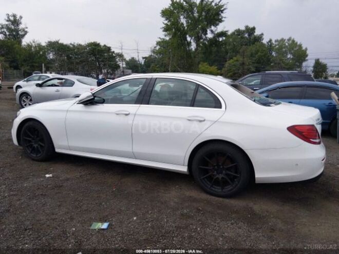 Mercedes E 300 4MATIC 2018, 186,555 km - 2.0 л - Bakı