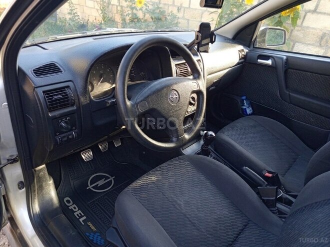 Opel Astra 2001, 269,000 km - 1.6 l - Qusar