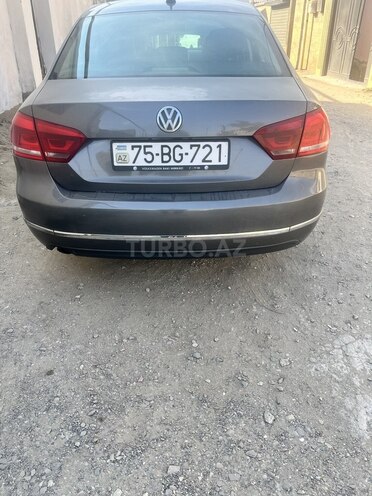 Volkswagen Passat 2013, 290,000 km - 2.0 л - Bakı
