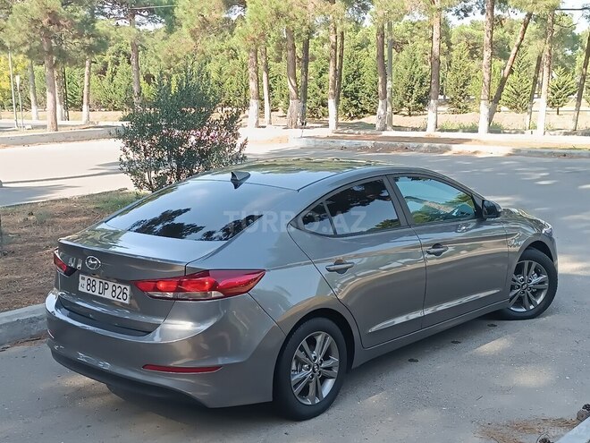 Hyundai Elantra 2018, 134,500 km - 2.0 l - Bakı