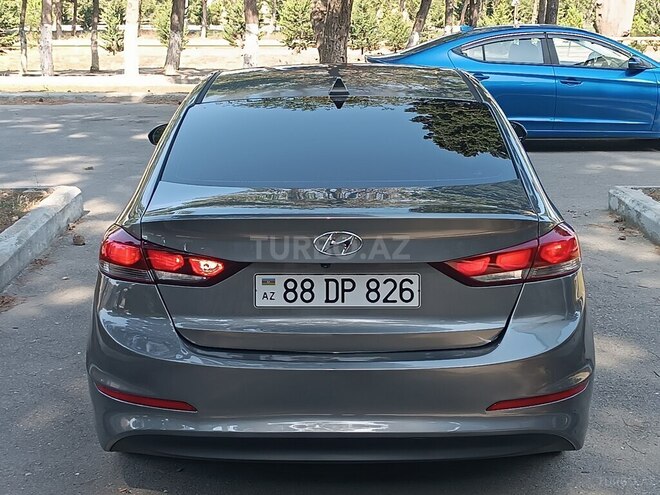 Hyundai Elantra 2018, 134,500 km - 2.0 l - Bakı