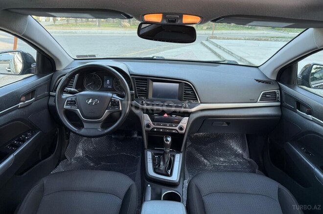 Hyundai Elantra 2018, 134,500 km - 2.0 l - Bakı