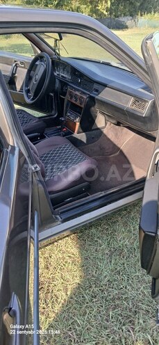 Mercedes 190 1989, 436,990 km - 2.0 l - Astara