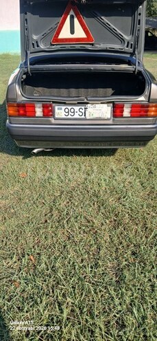 Mercedes 190 1989, 436,990 km - 2.0 l - Astara