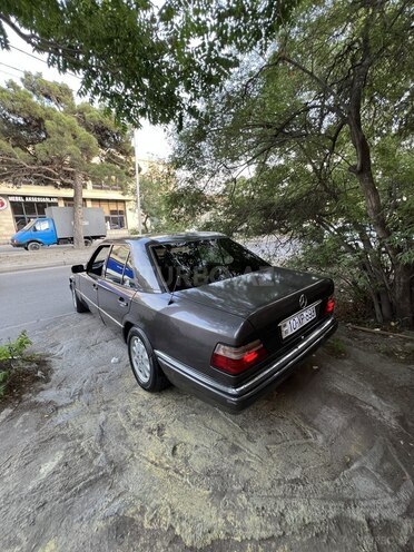 Mercedes 200 E 1990, 250,000 km - 2.0 l - Bakı