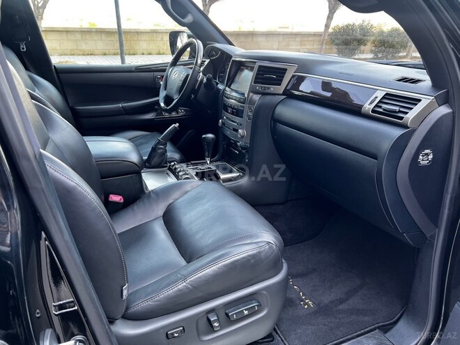 Lexus LX 570 2014, 215,000 km - 5.7 l - Bakı