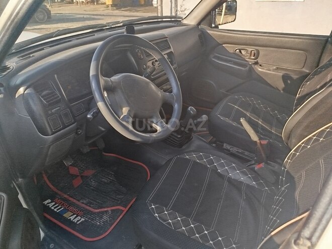 Mitsubishi L200 2004, 700,000 km - 2.5 л - Bakı