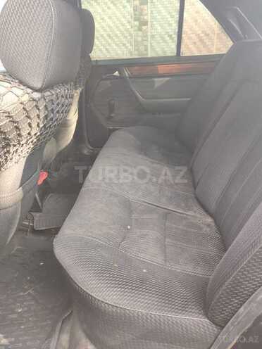 Mercedes 220 E 1993, 458,000 km - 2.2 l - İsmayıllı