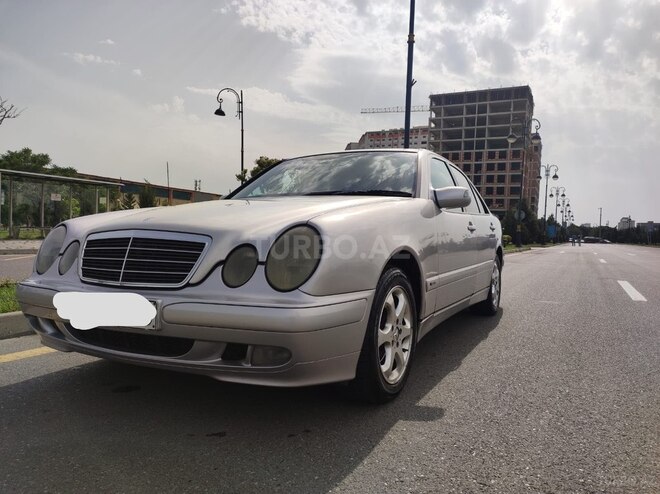 Mercedes E 220 2001, 650,000 km - 2.2 l - Bakı