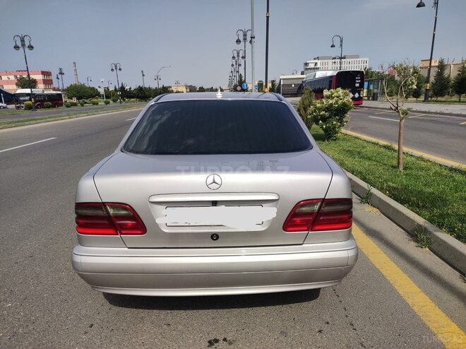 Mercedes E 220 2001, 650,000 km - 2.2 l - Bakı
