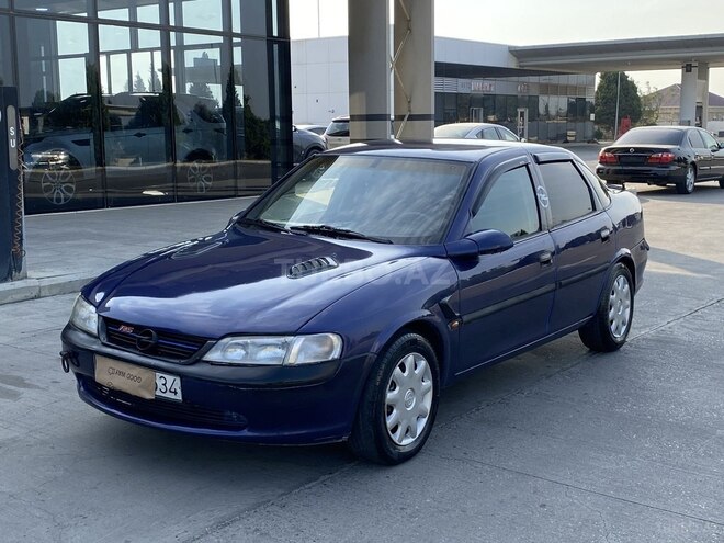Opel Vectra 1996, 278,000 km - 1.6 l - Sumqayıt