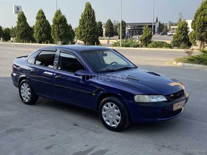Opel Vectra 1996, 278,000 km - 1.6 l - Sumqayıt