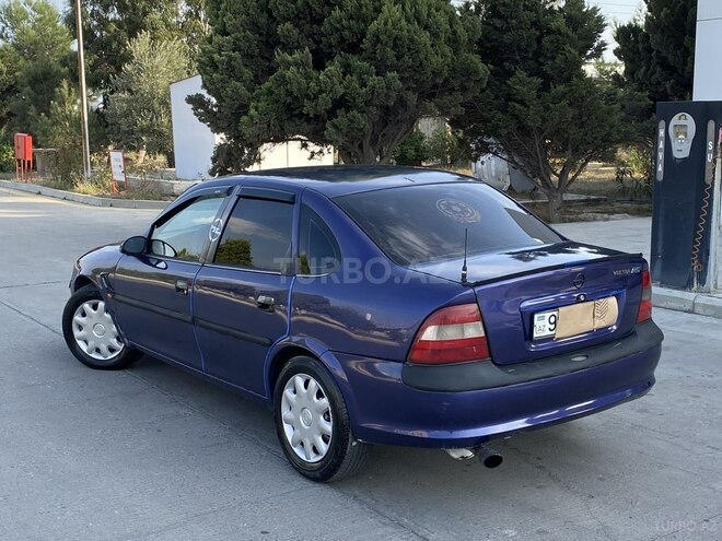Opel Vectra 1996, 278,000 km - 1.6 l - Sumqayıt