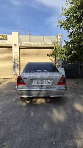 Mercedes C 200 1995, 240,000 km - 2.0 l - Sumqayıt