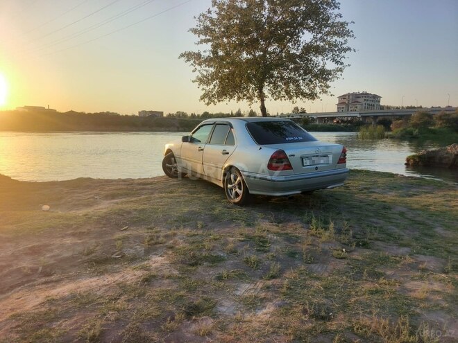 Mercedes C 200 1995, 240,000 km - 2.0 l - Sumqayıt