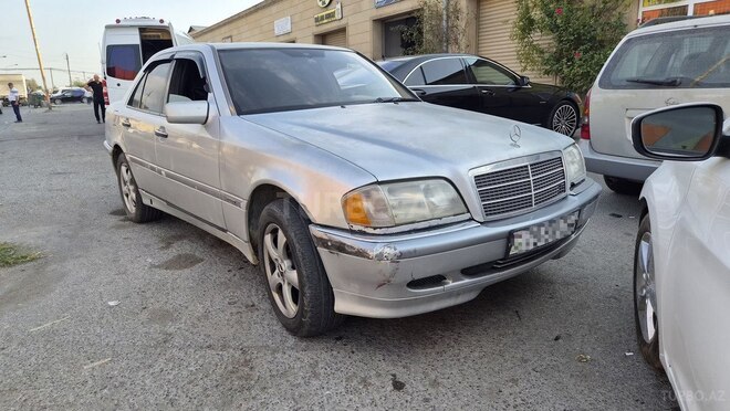 Mercedes C 200 1995, 240,000 km - 2.0 l - Sumqayıt