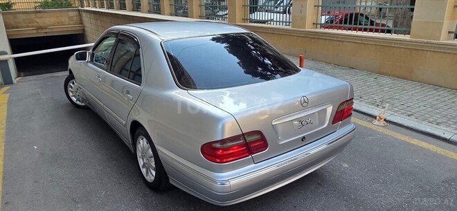 Mercedes E 220 2000, 410,000 km - 2.2 l - Bakı