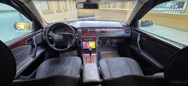Mercedes E 220 2000, 410,000 km - 2.2 l - Bakı