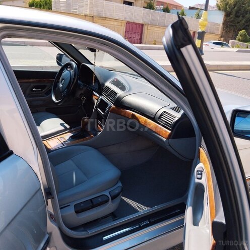 BMW 728 2000, 40,000 km - 2.8 l - Bakı