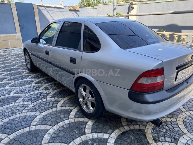 Opel Vectra 1997, 278,000 km - 1.6 l - Sumqayıt