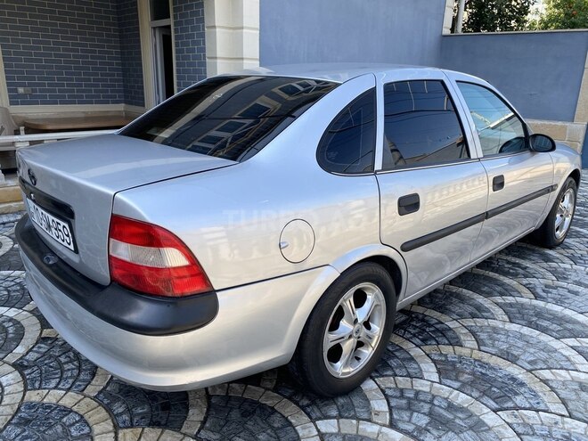 Opel Vectra 1997, 278,000 km - 1.6 l - Sumqayıt