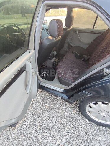 Mercedes C 200 1997, 585,458 km - 2.2 л - Sabirabad