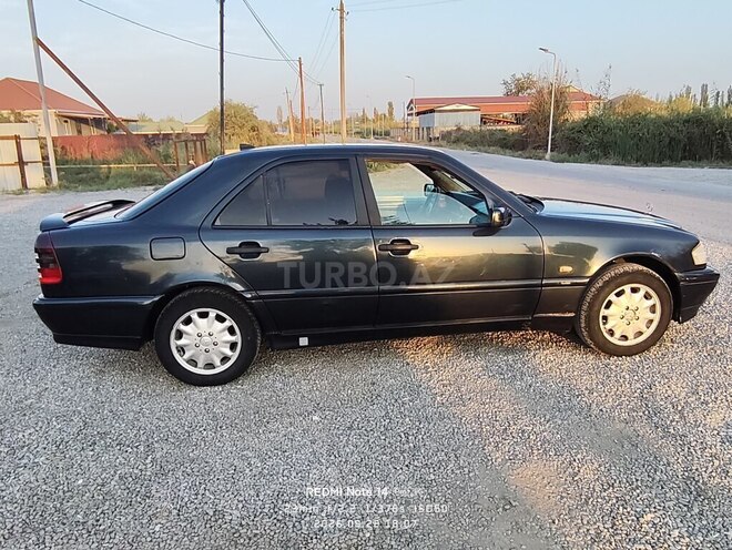 Mercedes C 200 1997, 585,458 km - 2.2 л - Sabirabad
